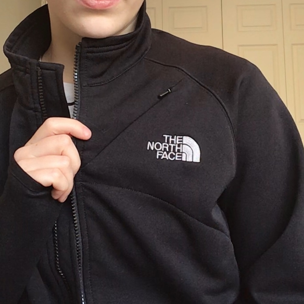 North face sweater